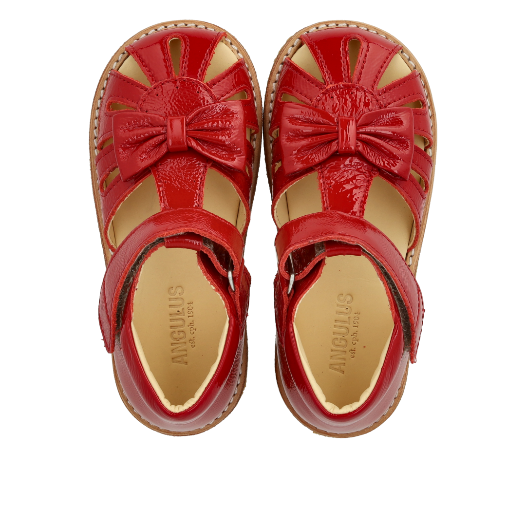 Begynder sandal med sløjfe og velcro lukning