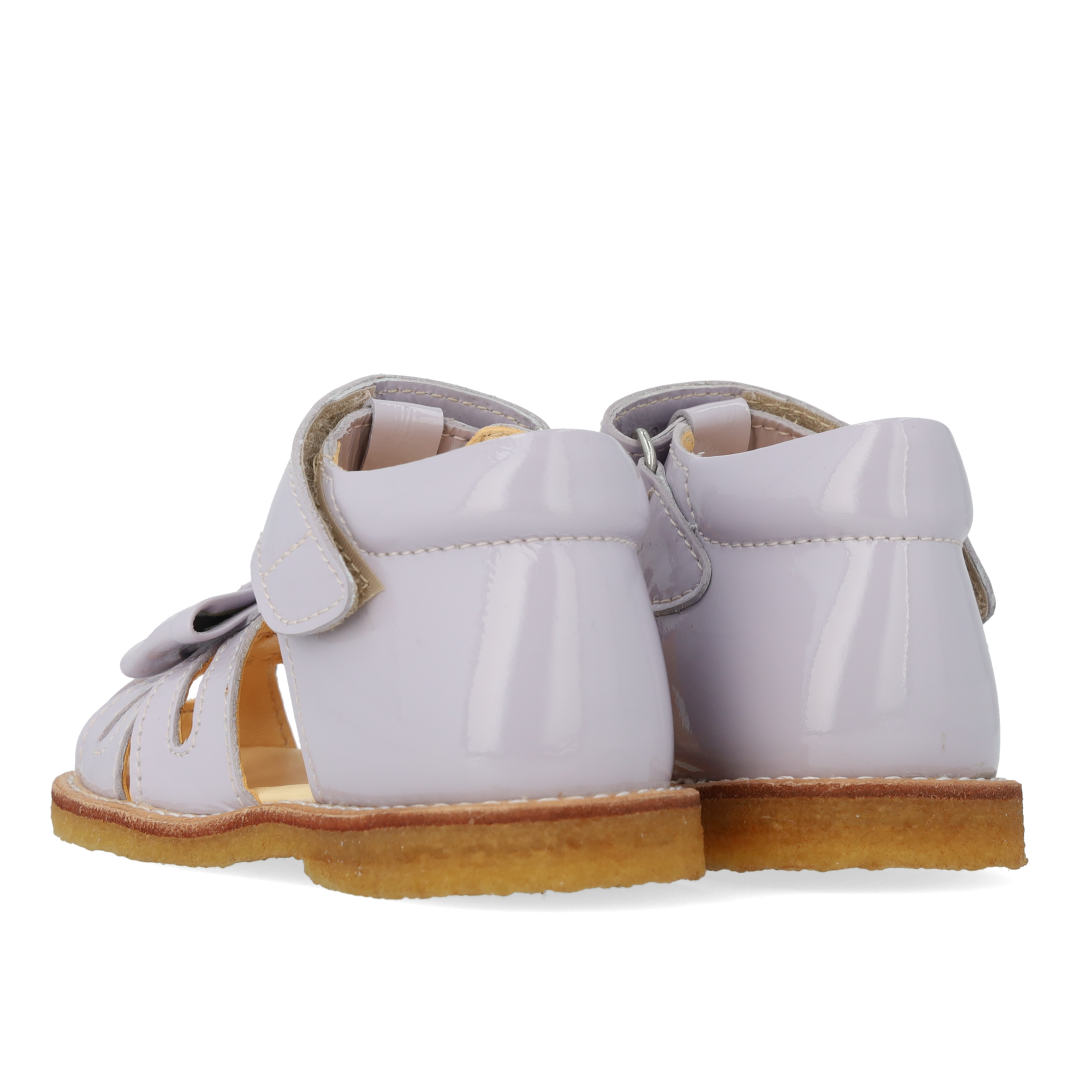 Begynder sandal med sløjfe og velcro lukning