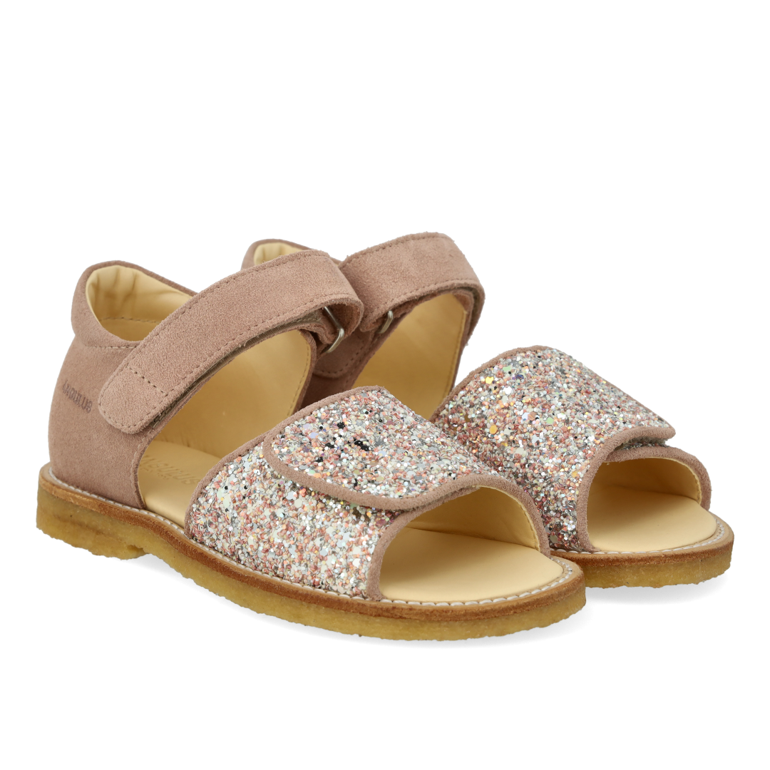 Sandal med funklende glitterdetalje