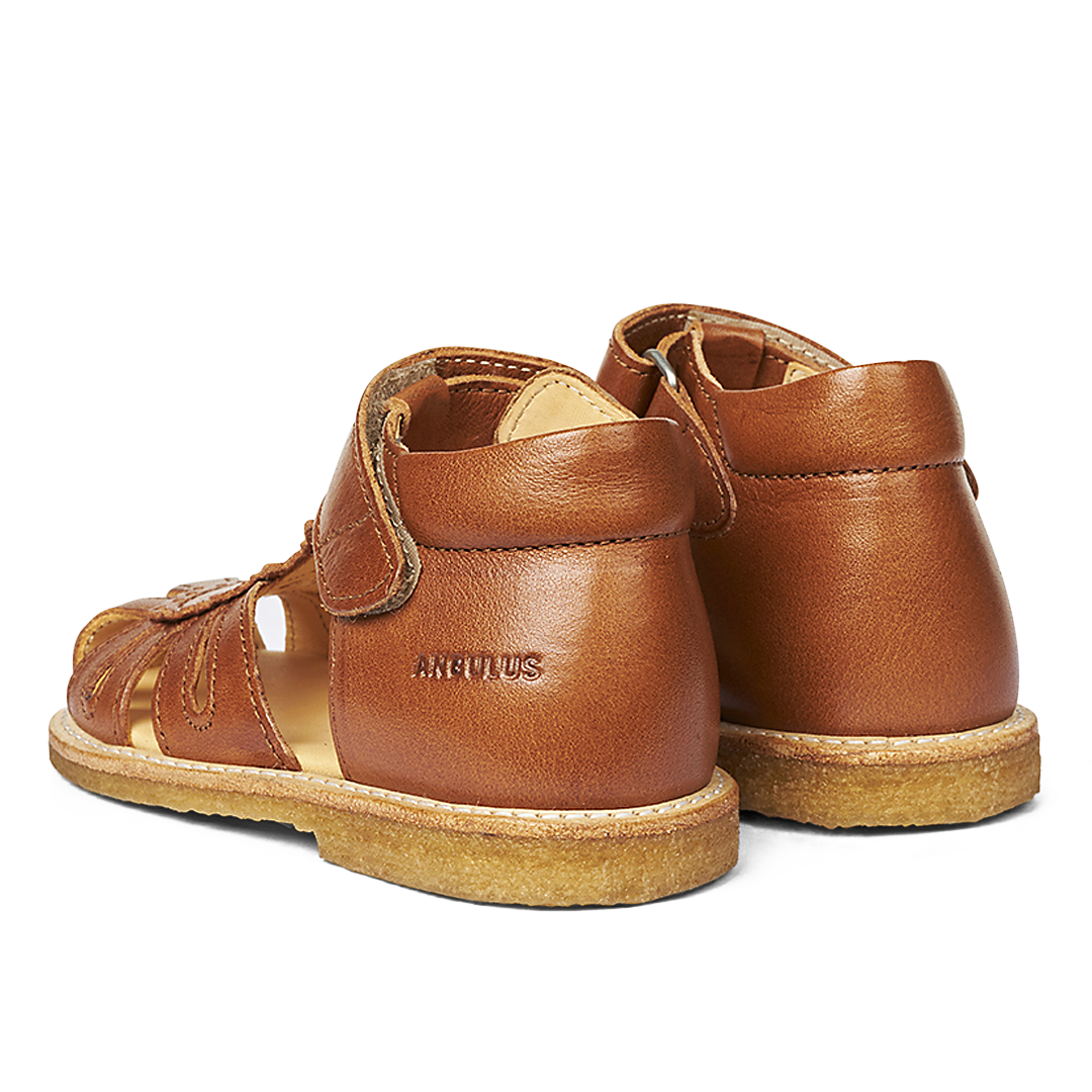 Begynder sandal med velcrolukning