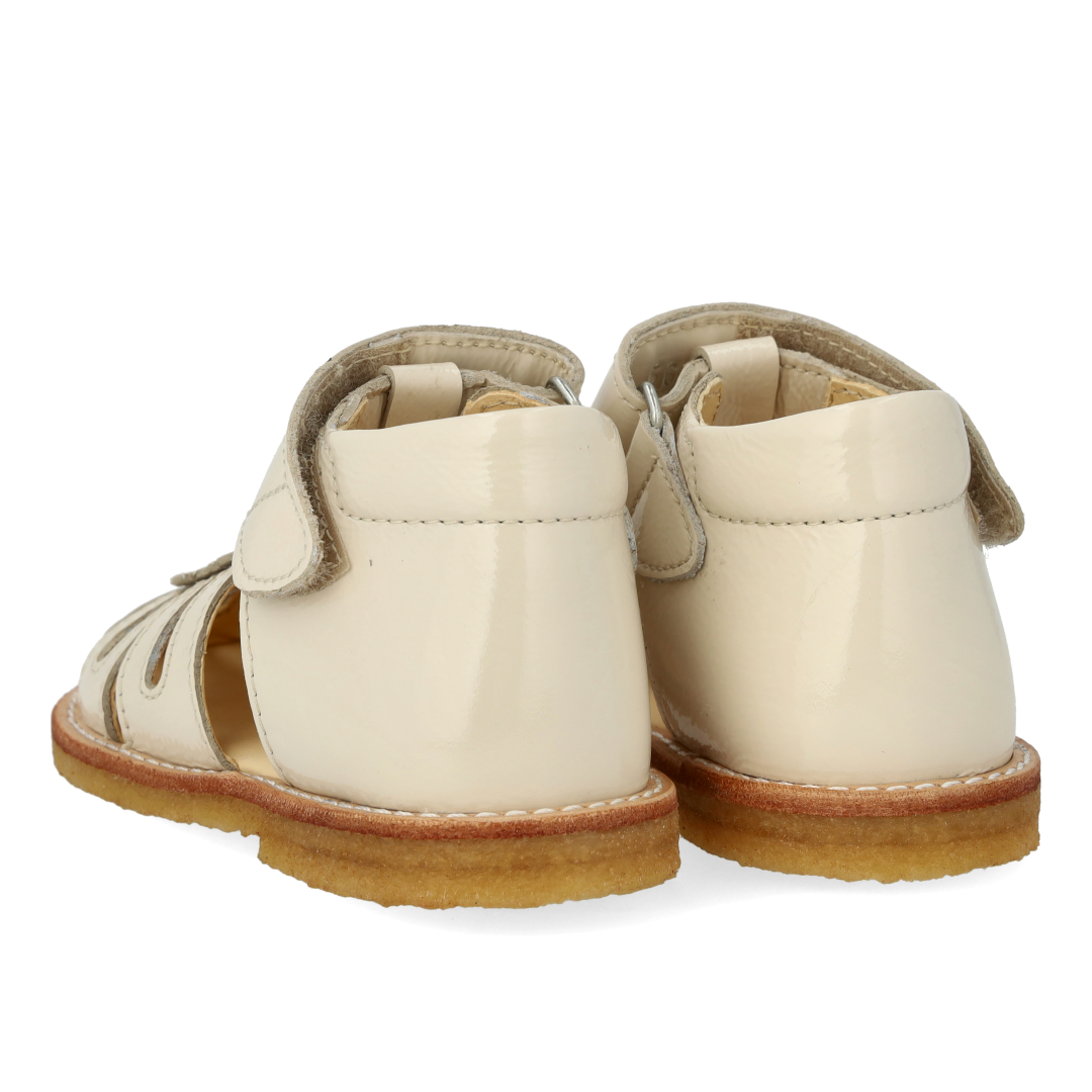 Begynder sandal med velcrolukning