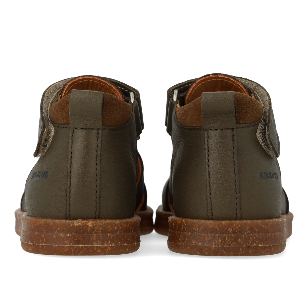 Begynder sandal med velcrolukning