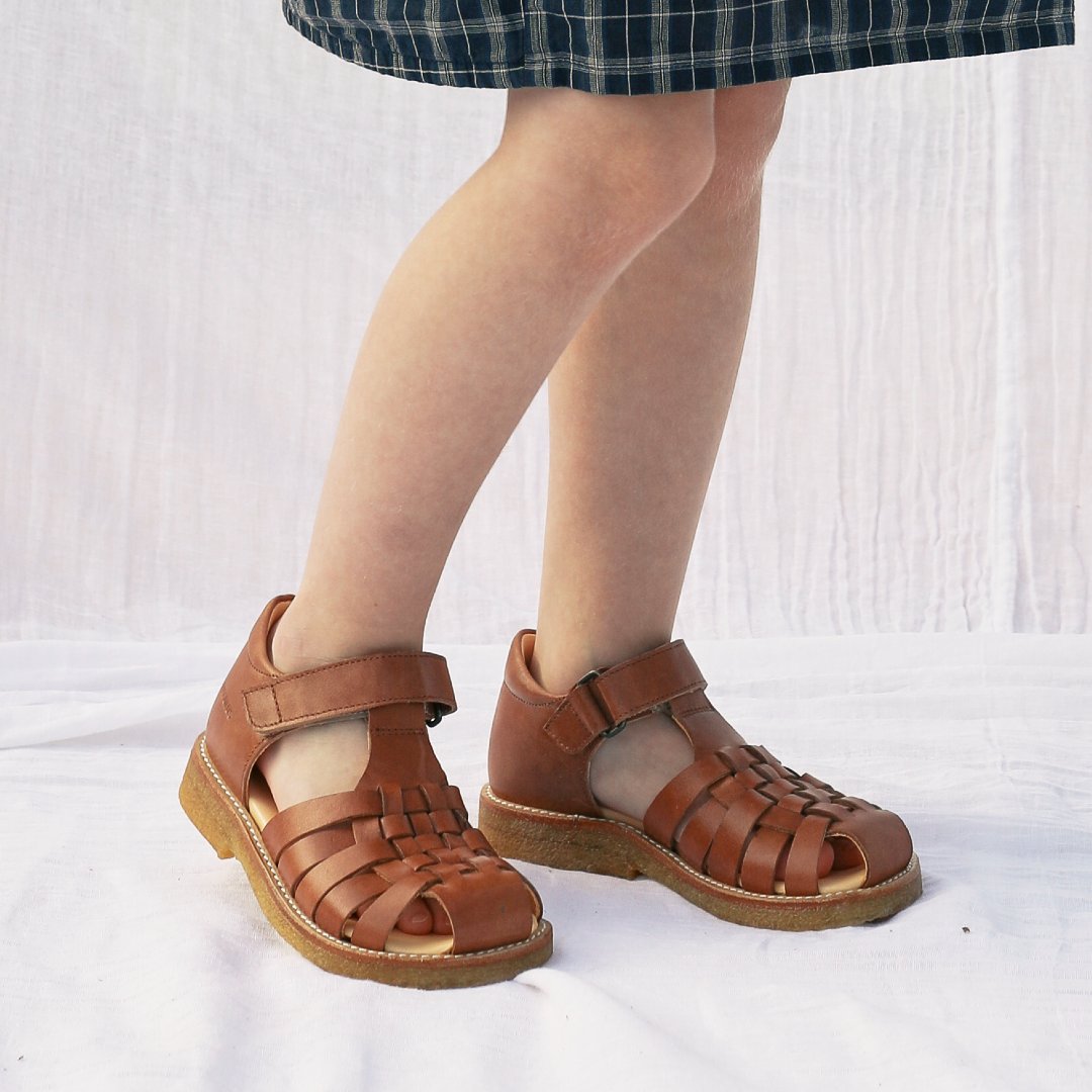 Fletsandal med justerbar velcrolukning