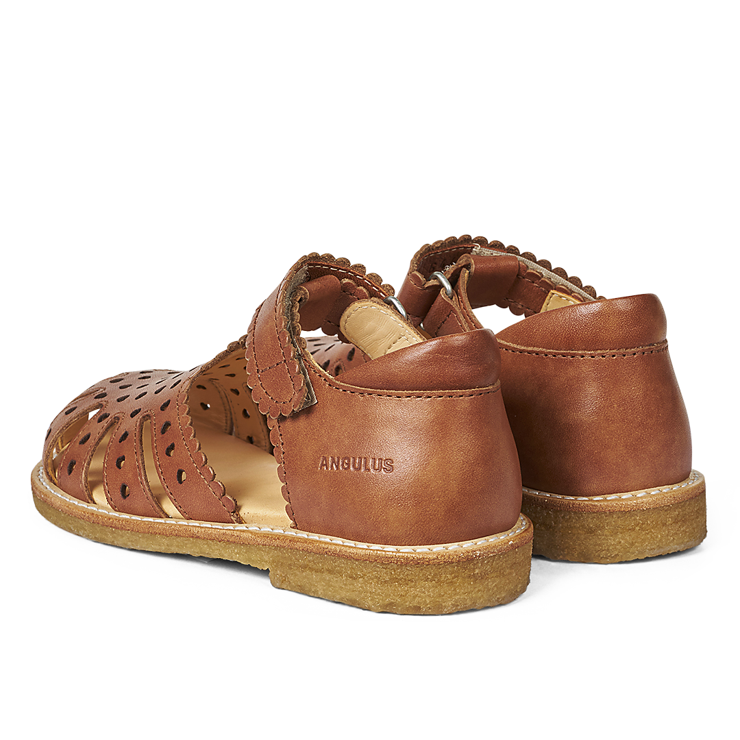 Sandal med mini-hjerter og velcrolukning