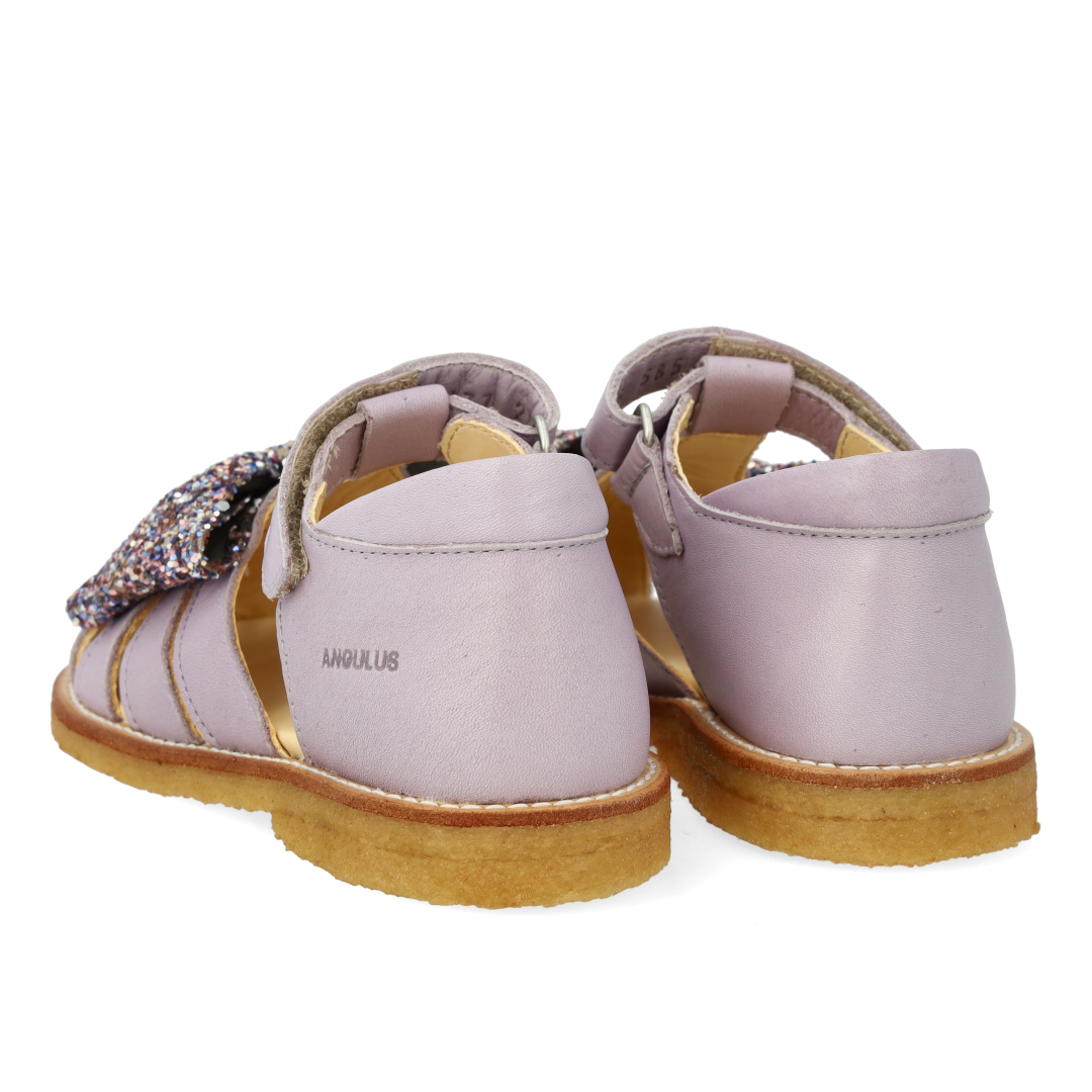 Sandal med glittersløjfe og velcrolukning