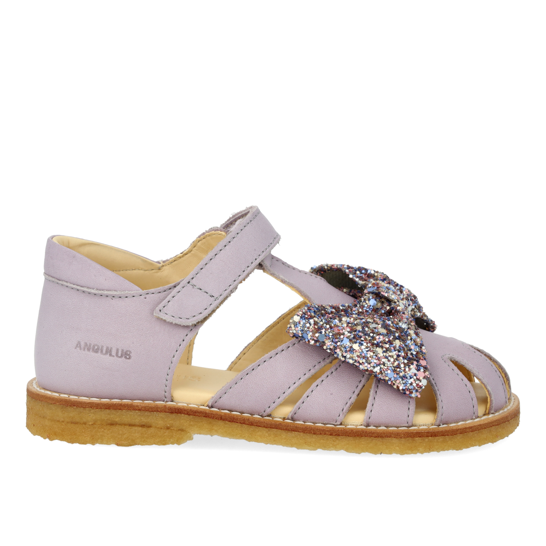 Sandal med glittersløjfe og velcrolukning