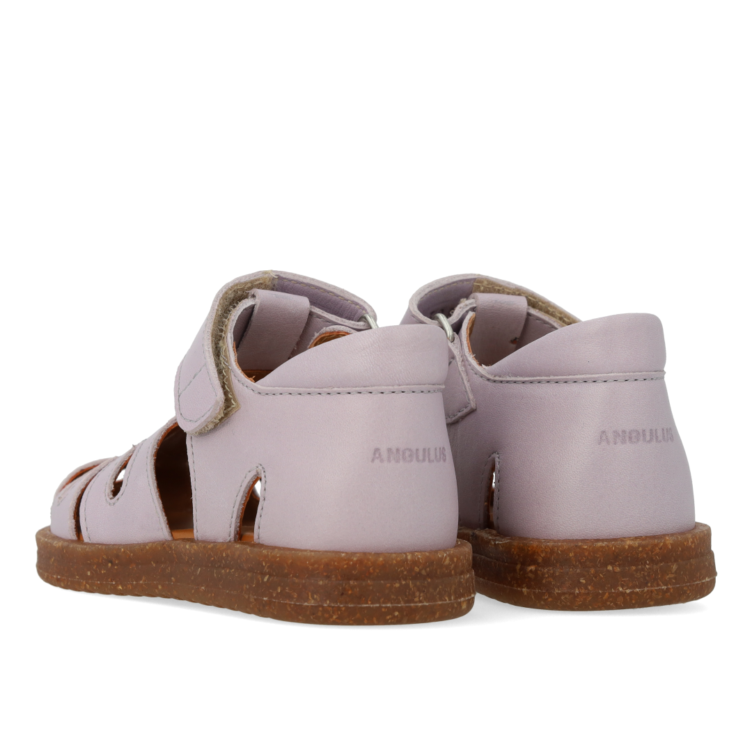 Begynder sandal med funklende glitterhjerte