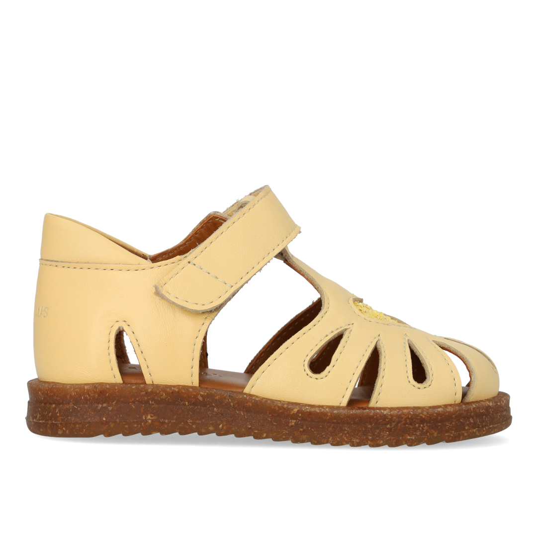 Begynder sandal med funklende glitterhjerte