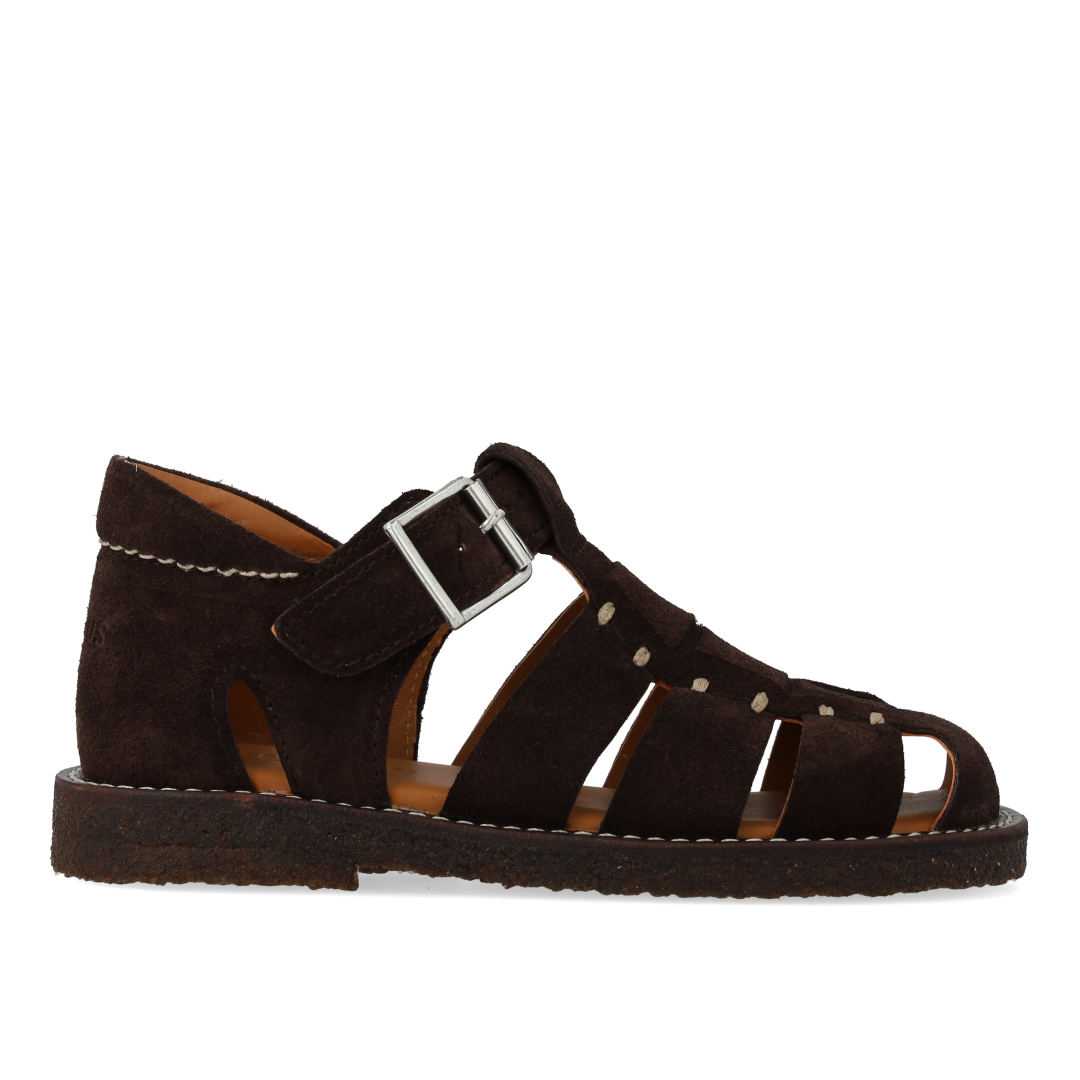 Fisherman sandal med lukket tå og stikningsdetalje