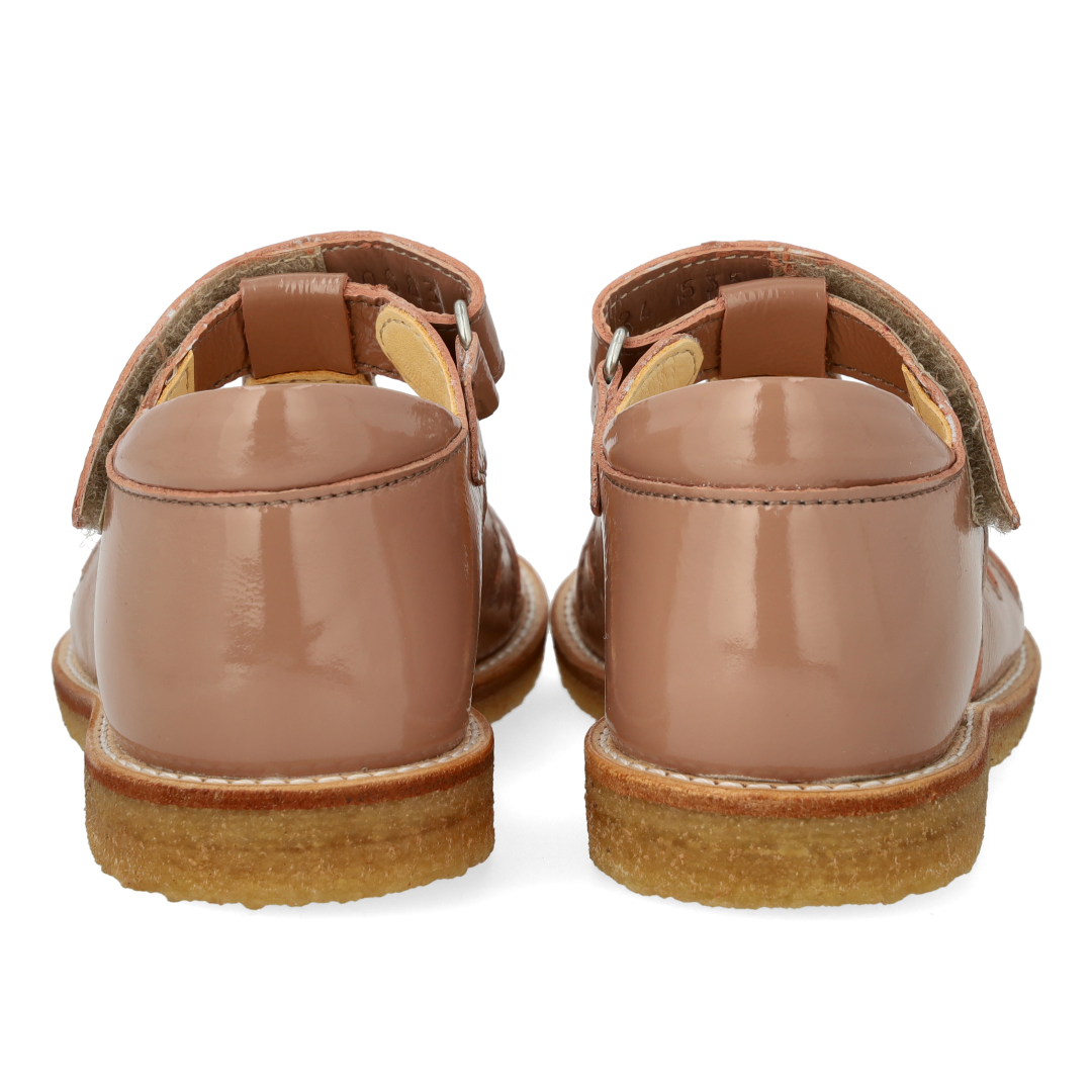 Sandal med dråbedetalje i funklende glitter