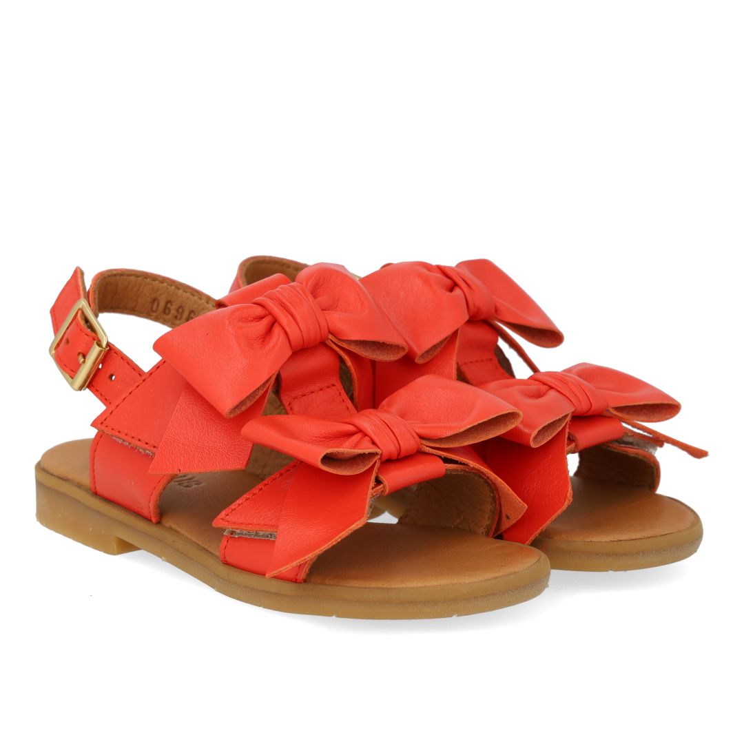Sandal med åben tå og dobbelt velcro