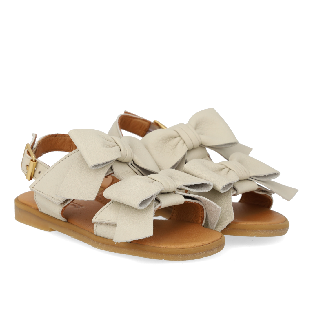 Sandal med åben tå og dobbelt velcro