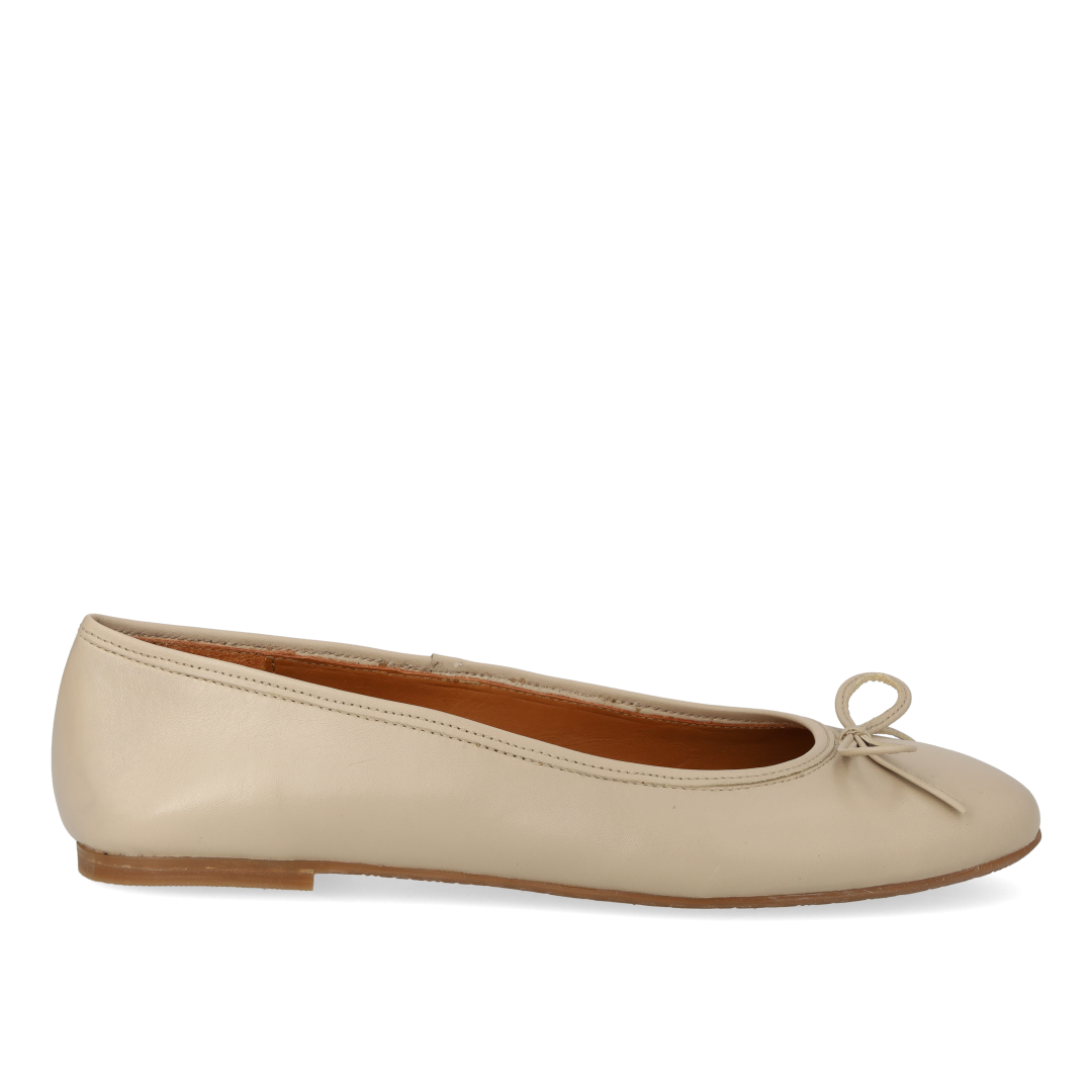 Klassisk ballerina med sløjfedetalje