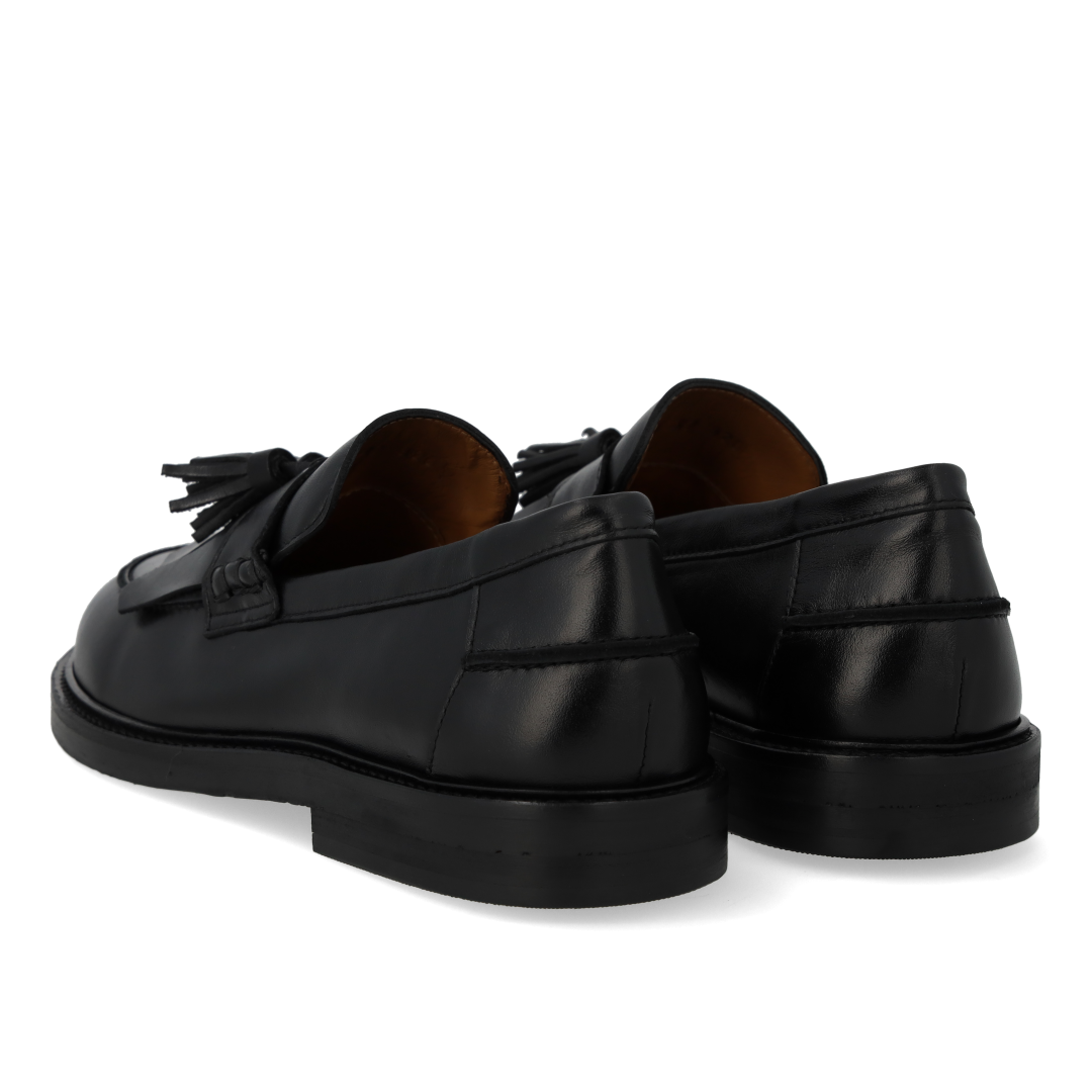 Bred loafer med frynser og kvastdetalje