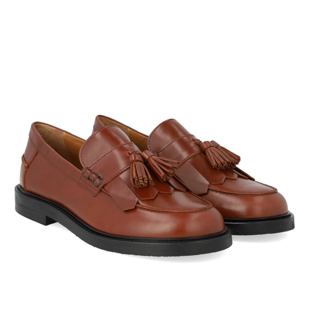 Bred loafer med frynser og kvastdetalje