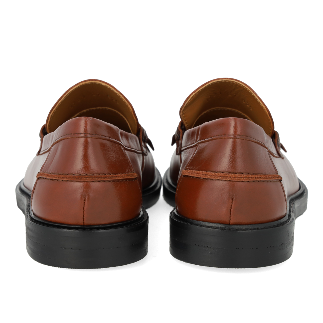 Bred loafer med frynser og kvastdetalje