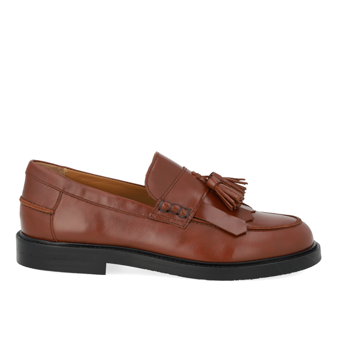Bred loafer med frynser og kvastdetalje