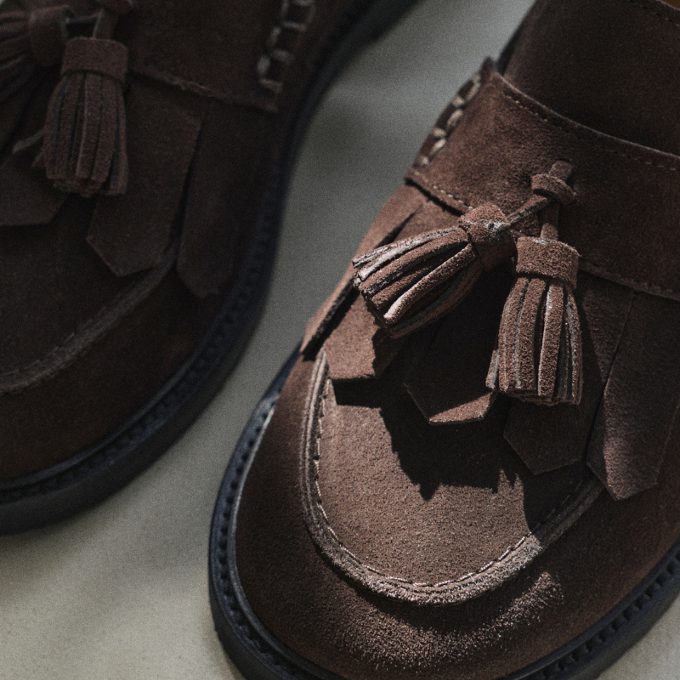 Bred loafer med frynser og kvastdetalje