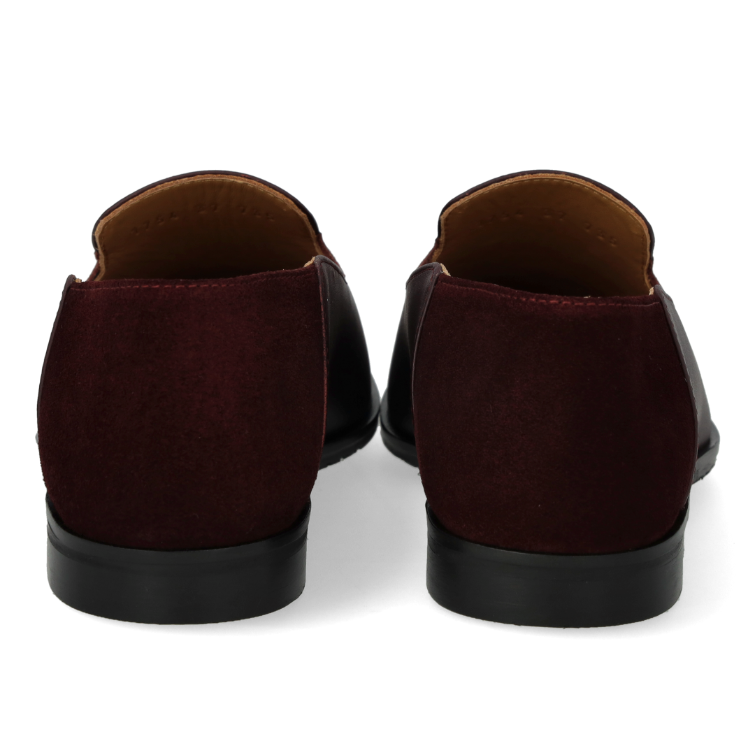Loafer med ruskindsdetalje