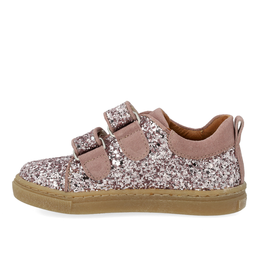 Funklende glitter-sneaker med ruskindskanter