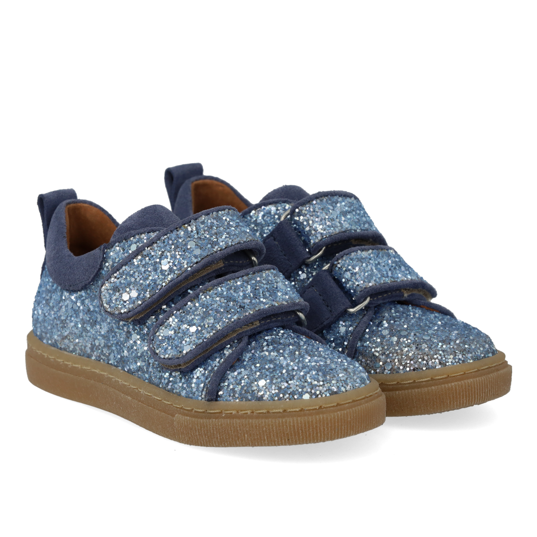 Funklende glitter-sneaker med ruskindskanter