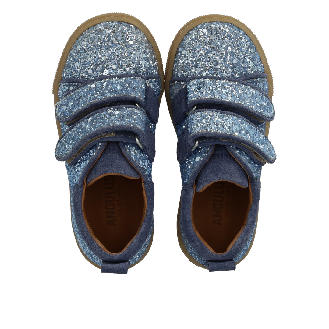 Funklende glitter-sneaker med ruskindskanter