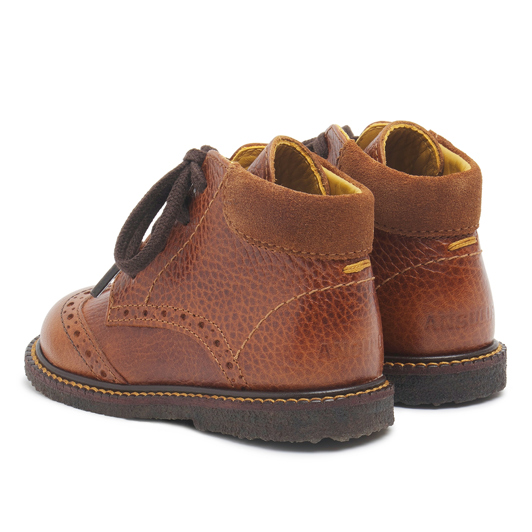 Klassisk snøresko med brogue detaljer