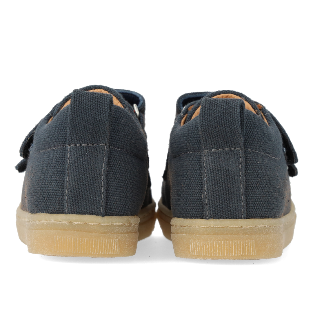 Klassisk sneaker i recycled bomuldskanvas