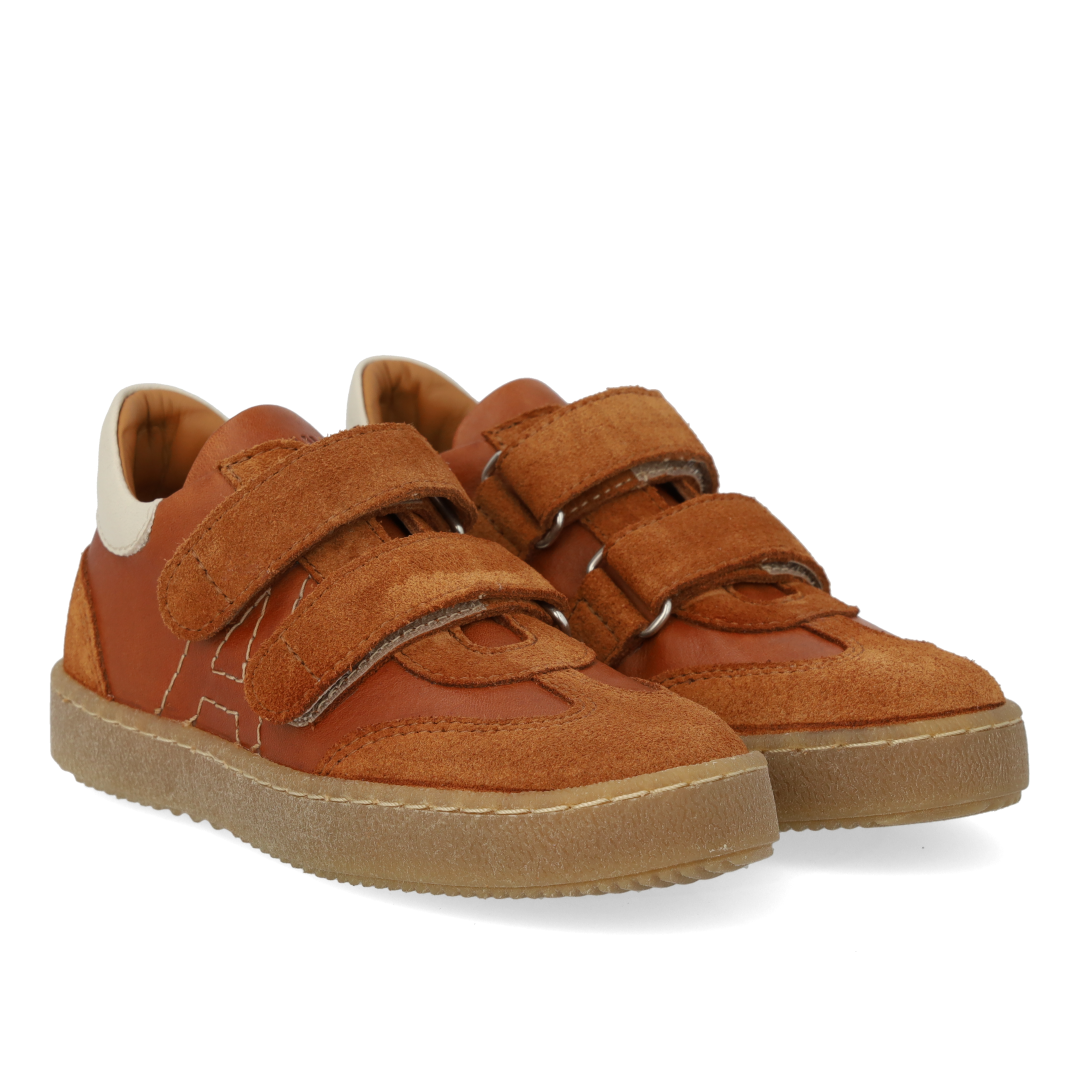 Sporty colour-block sneaker