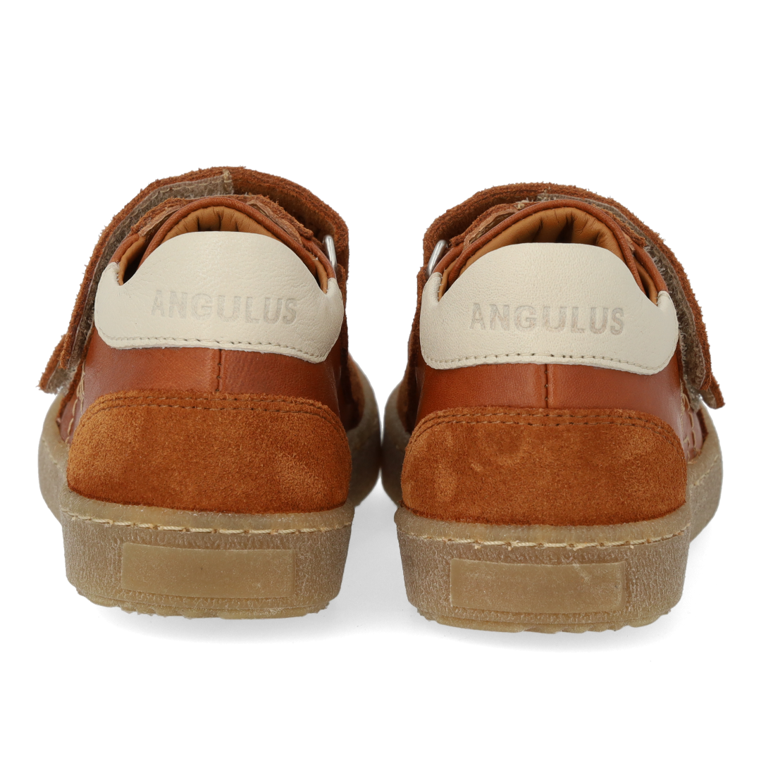 Sporty colour-block sneaker