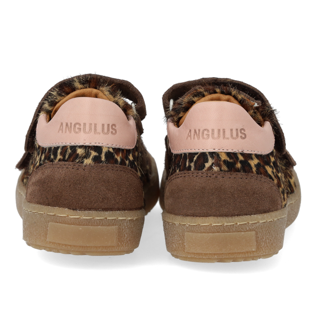 Court style sneaker med pony