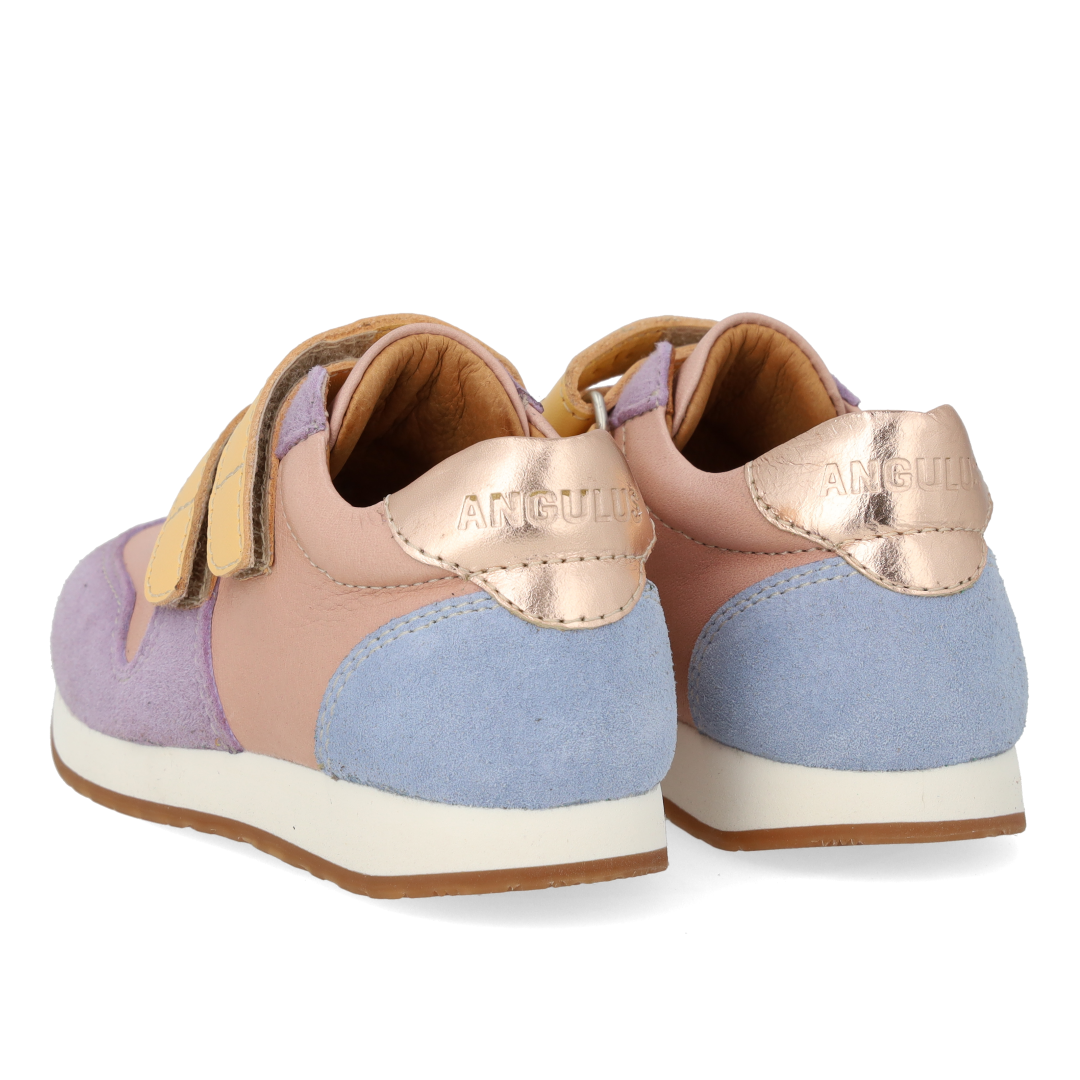 Sporty sneaker