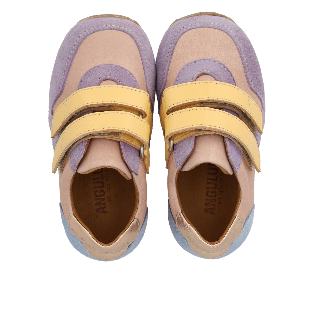 Sporty sneaker