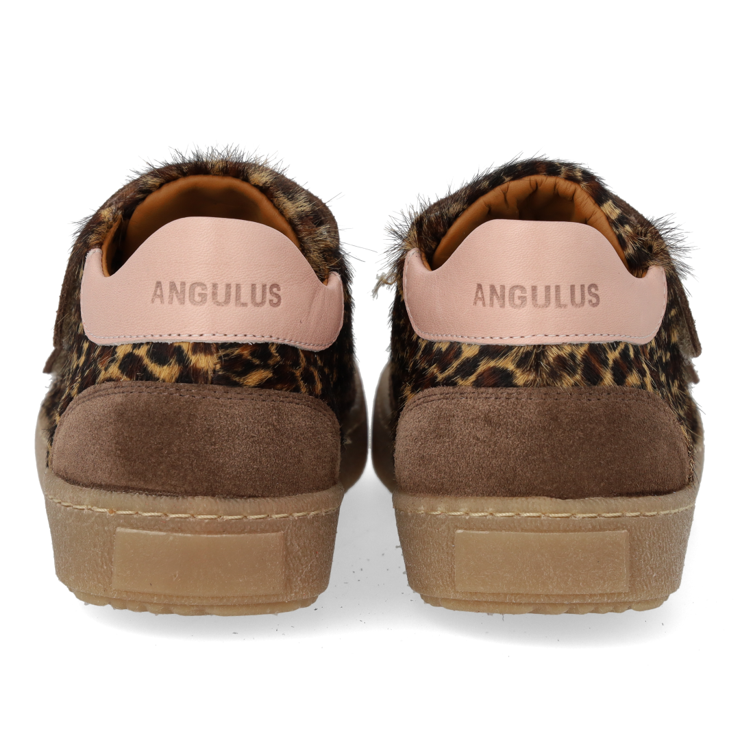 Court style sneaker med pony