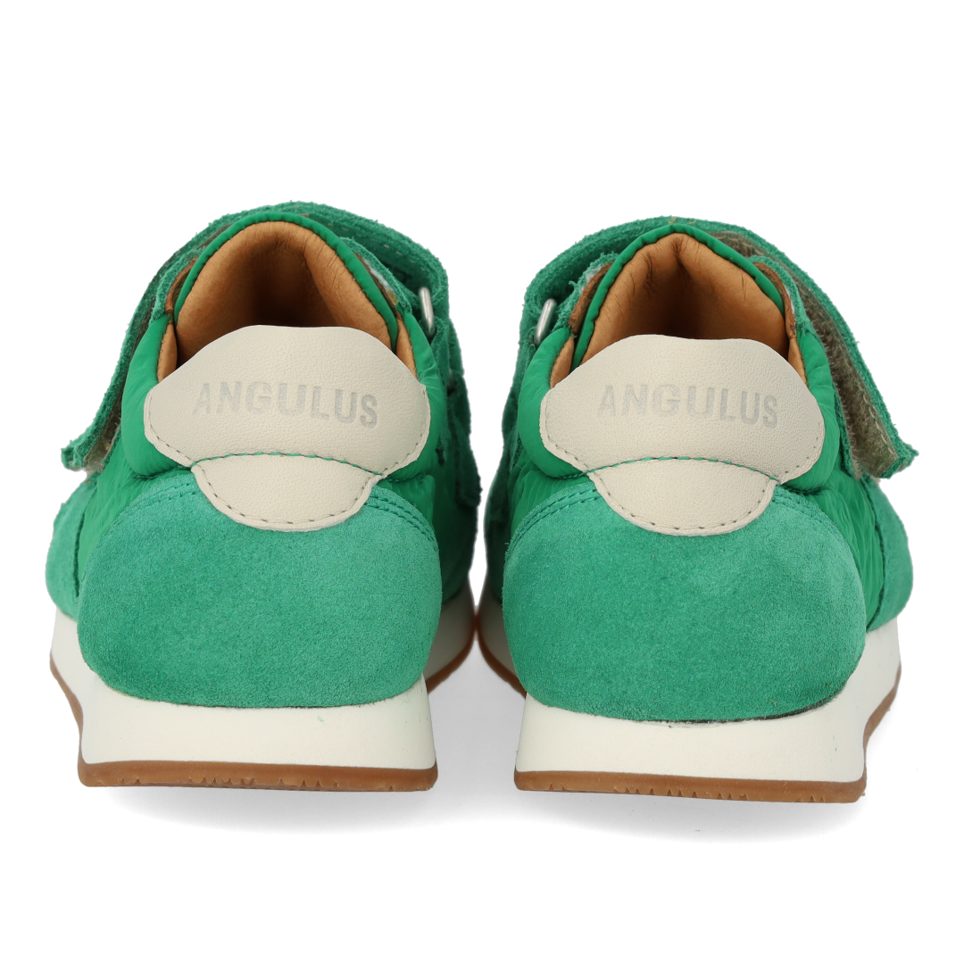 Running style sneaker