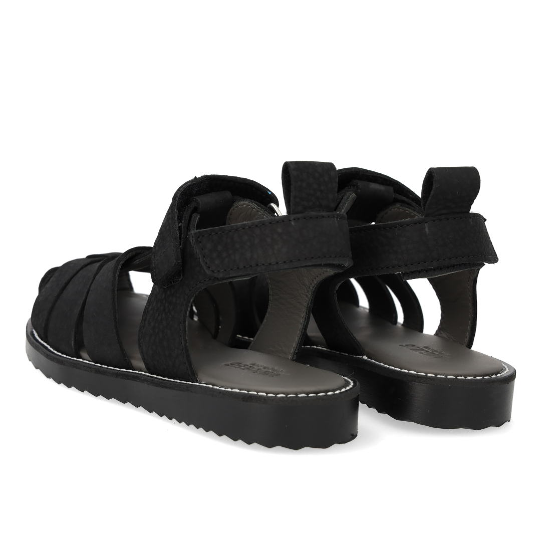 Sandal med lukket tå og dobbelt velcro