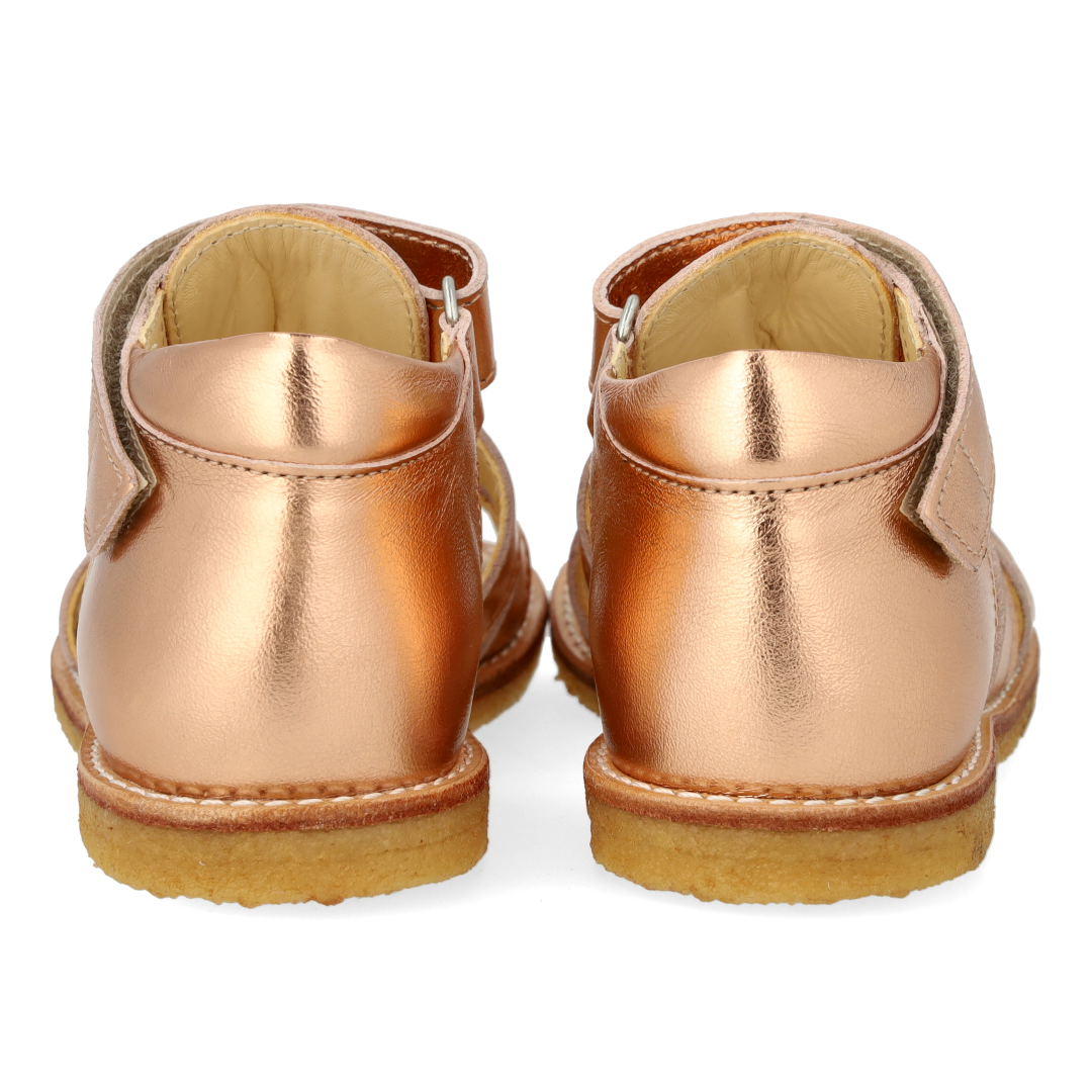 Begynder sandal med velcrolukning
