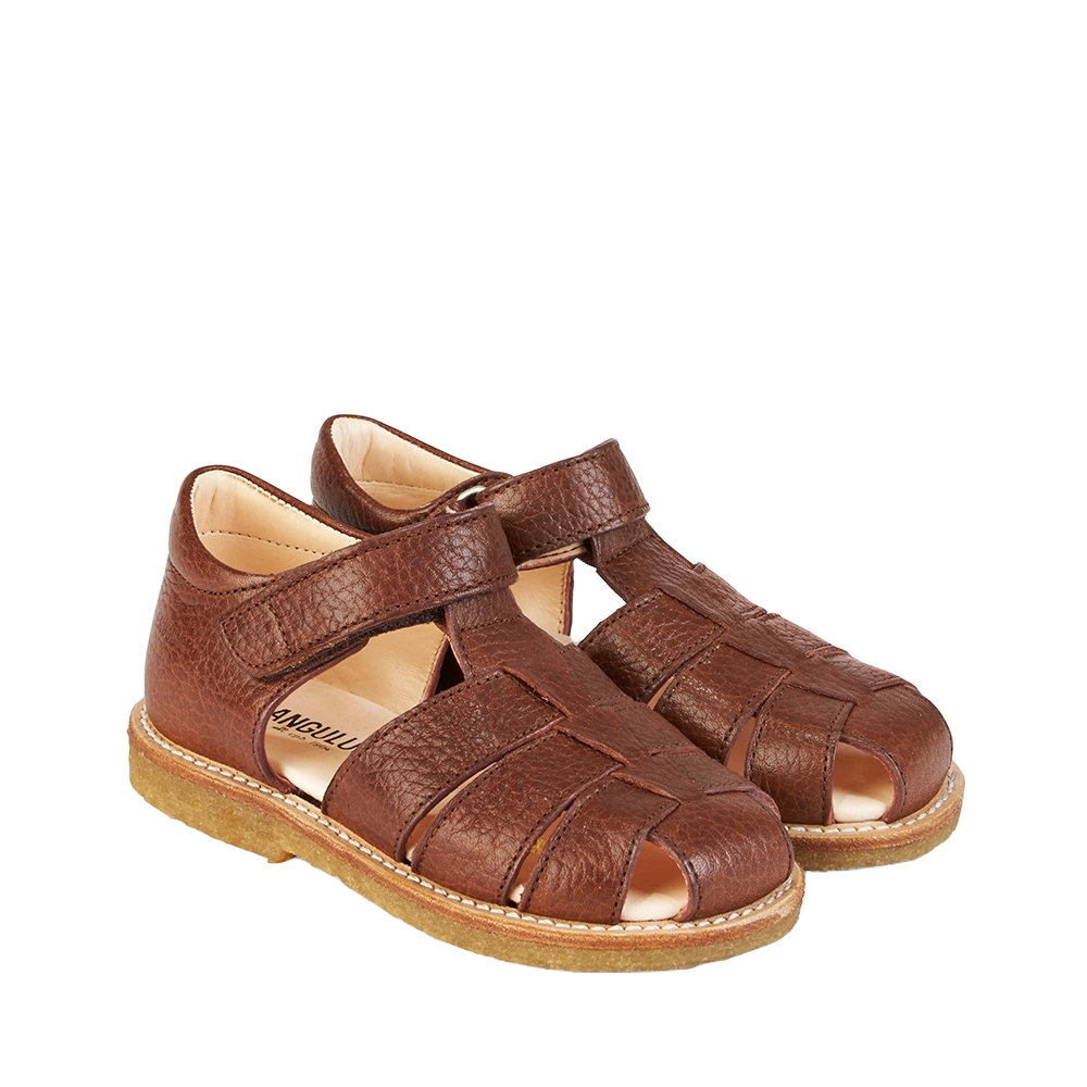 Sandal med justerbar velcrolukning