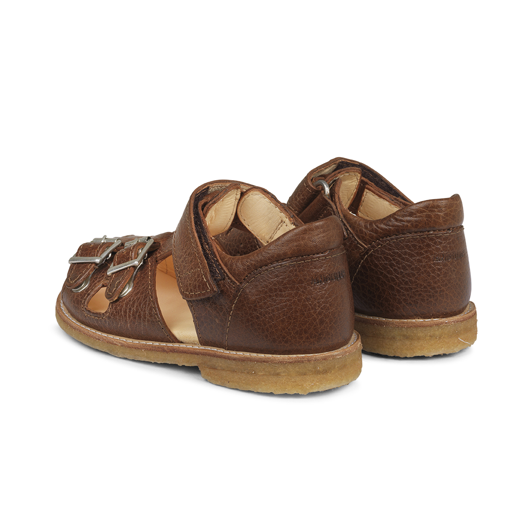Sandal med justerbar velcro og spænder
