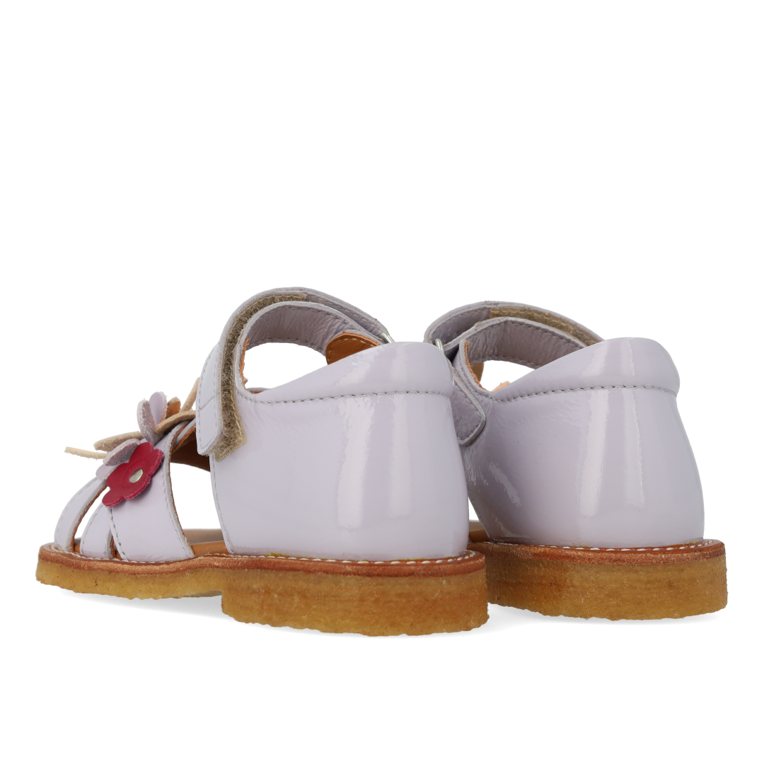 Sandal med multifarvede blomsterapplikationer