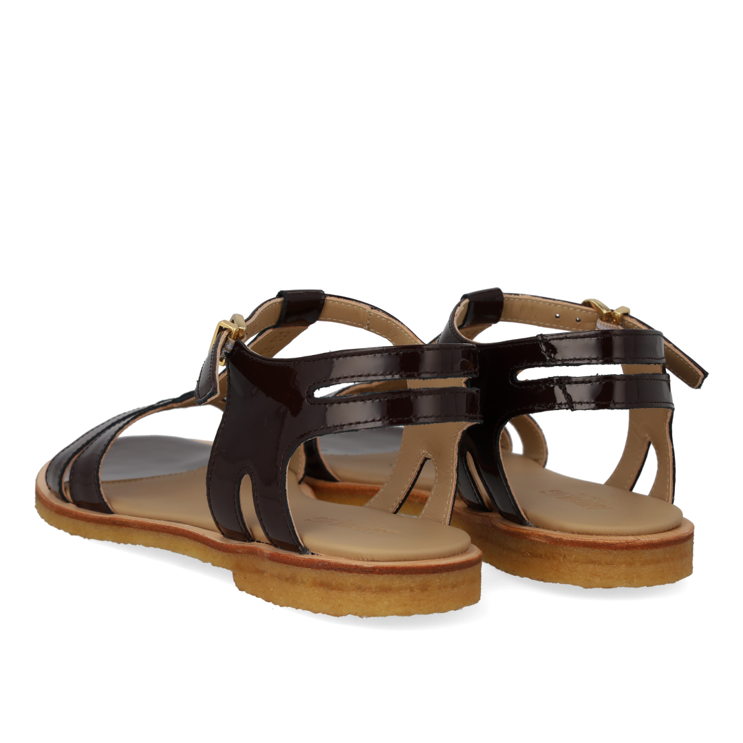 Klassisk remsandal