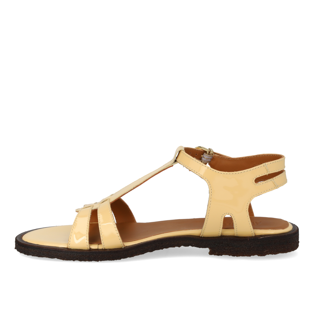 Klassisk remsandal