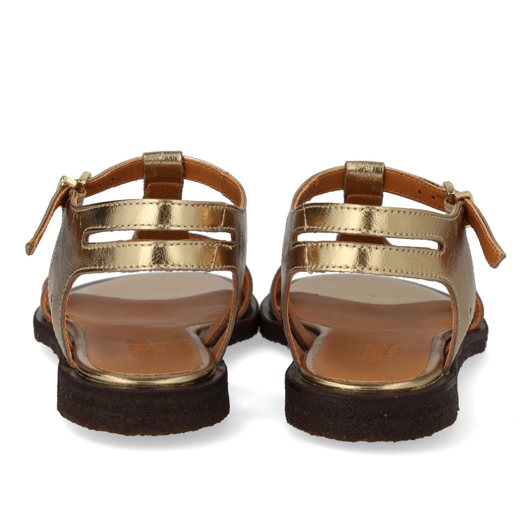 Klassisk remsandal