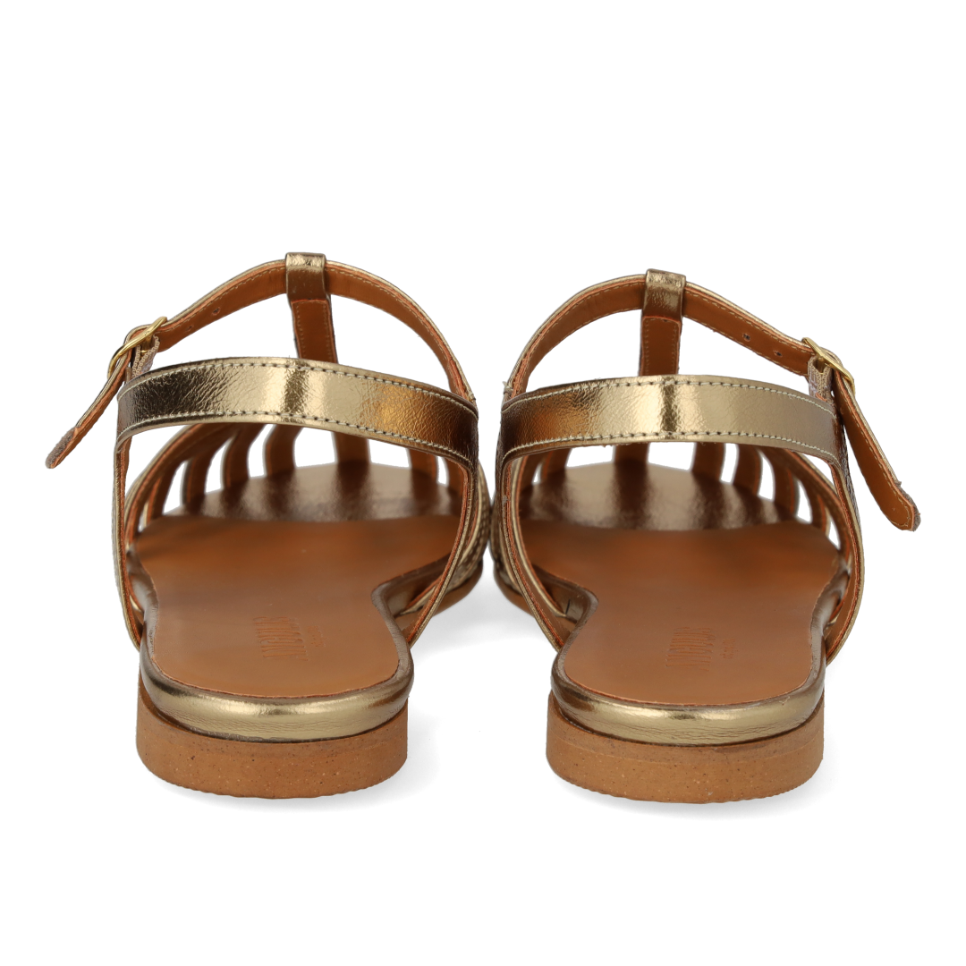 Flad sandal med smuk organisk frontdetalje