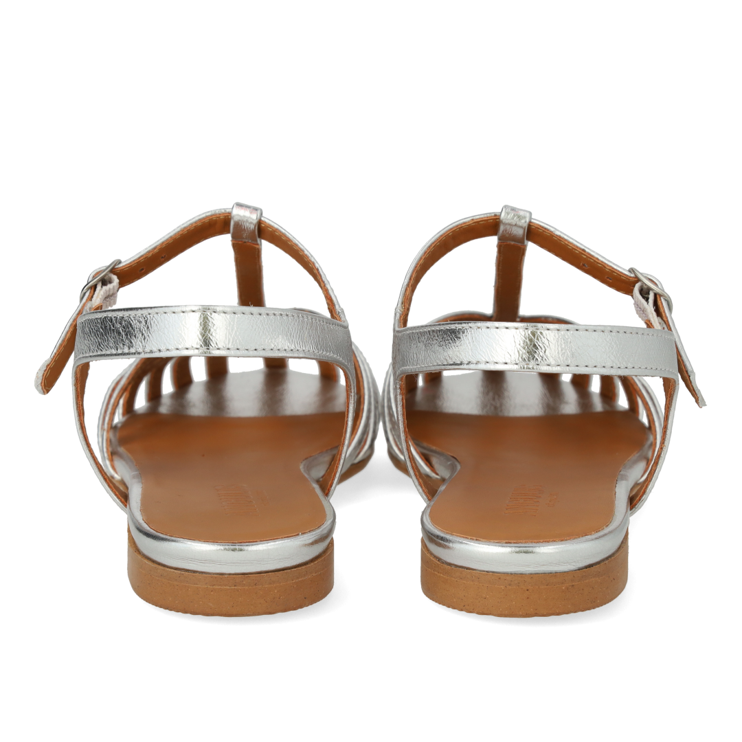 Flad sandal med smuk organisk frontdetalje