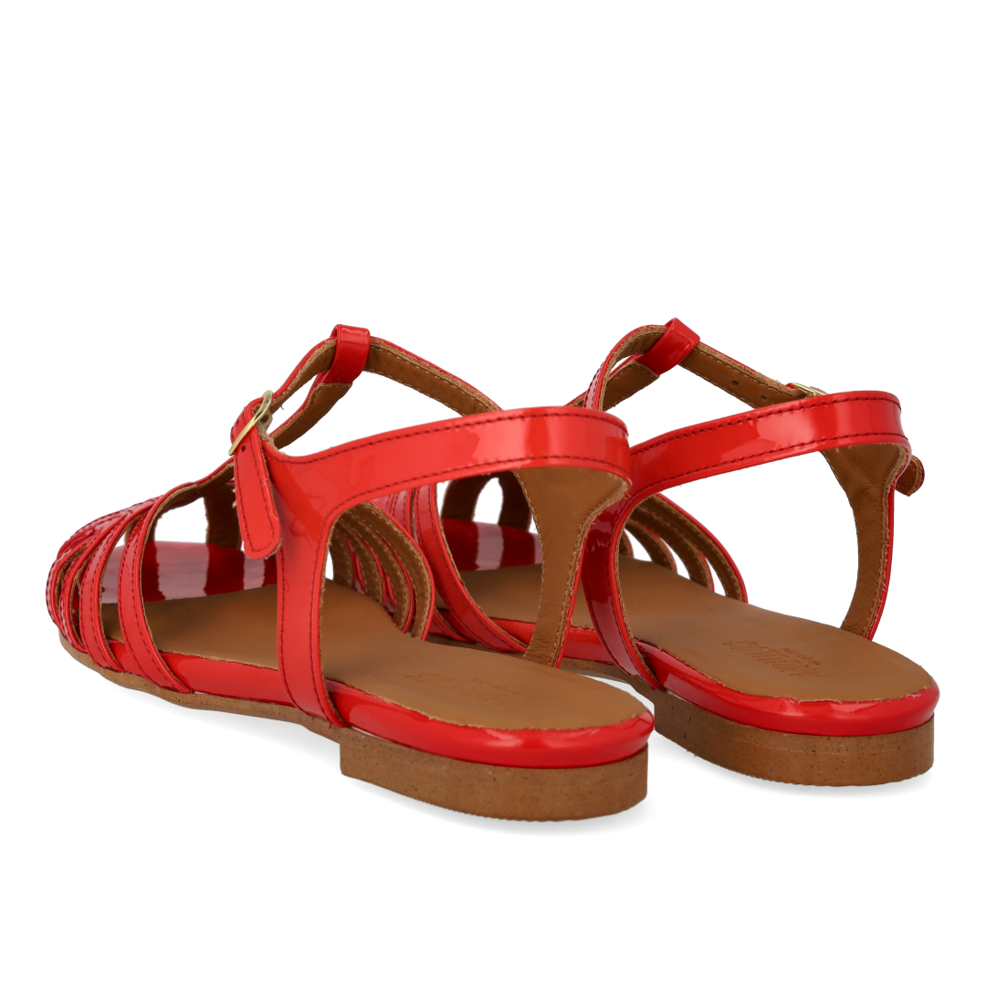 Flad sandal med smuk organisk frontdetalje