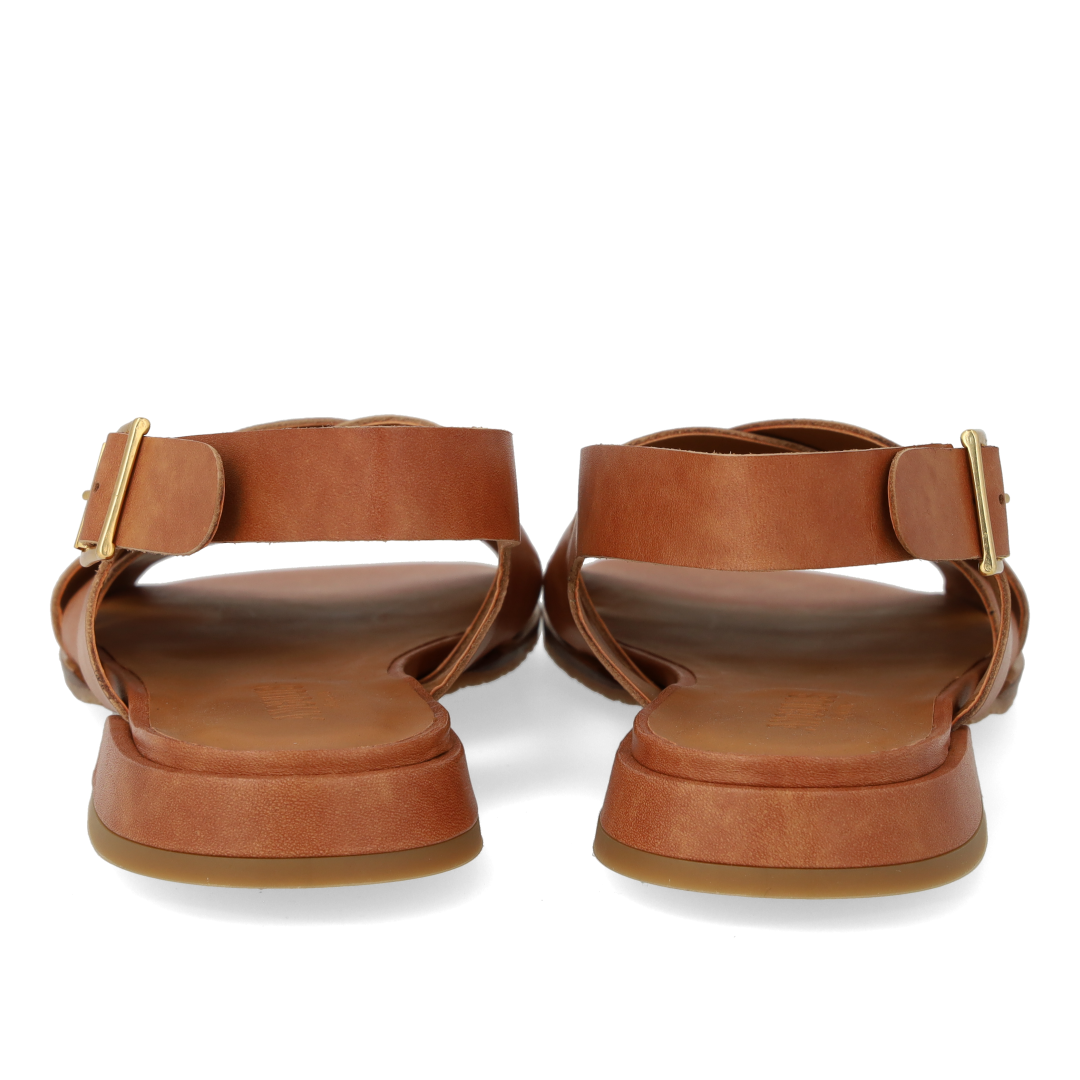 Sandal med fletdetalje