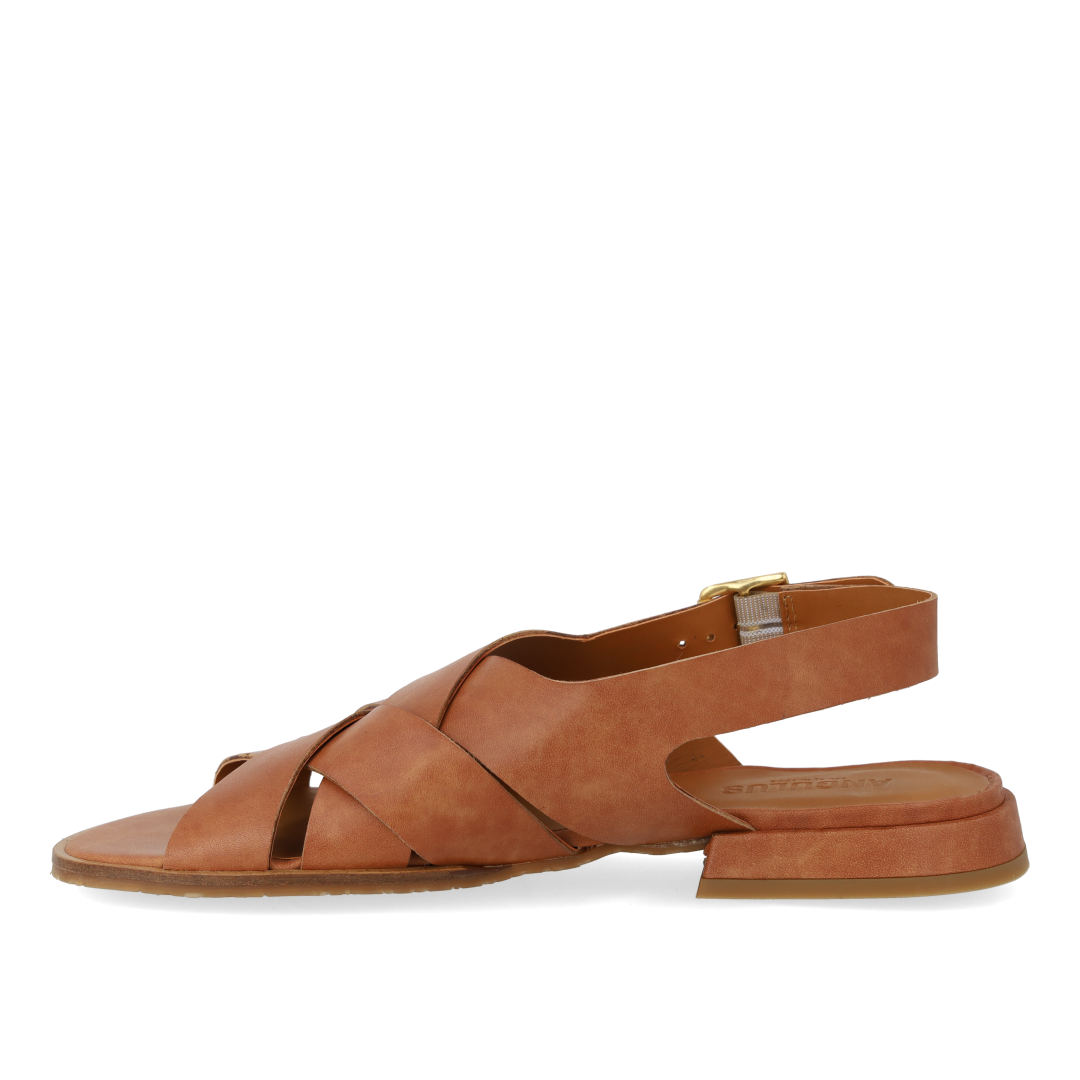 Sandal med fletdetalje