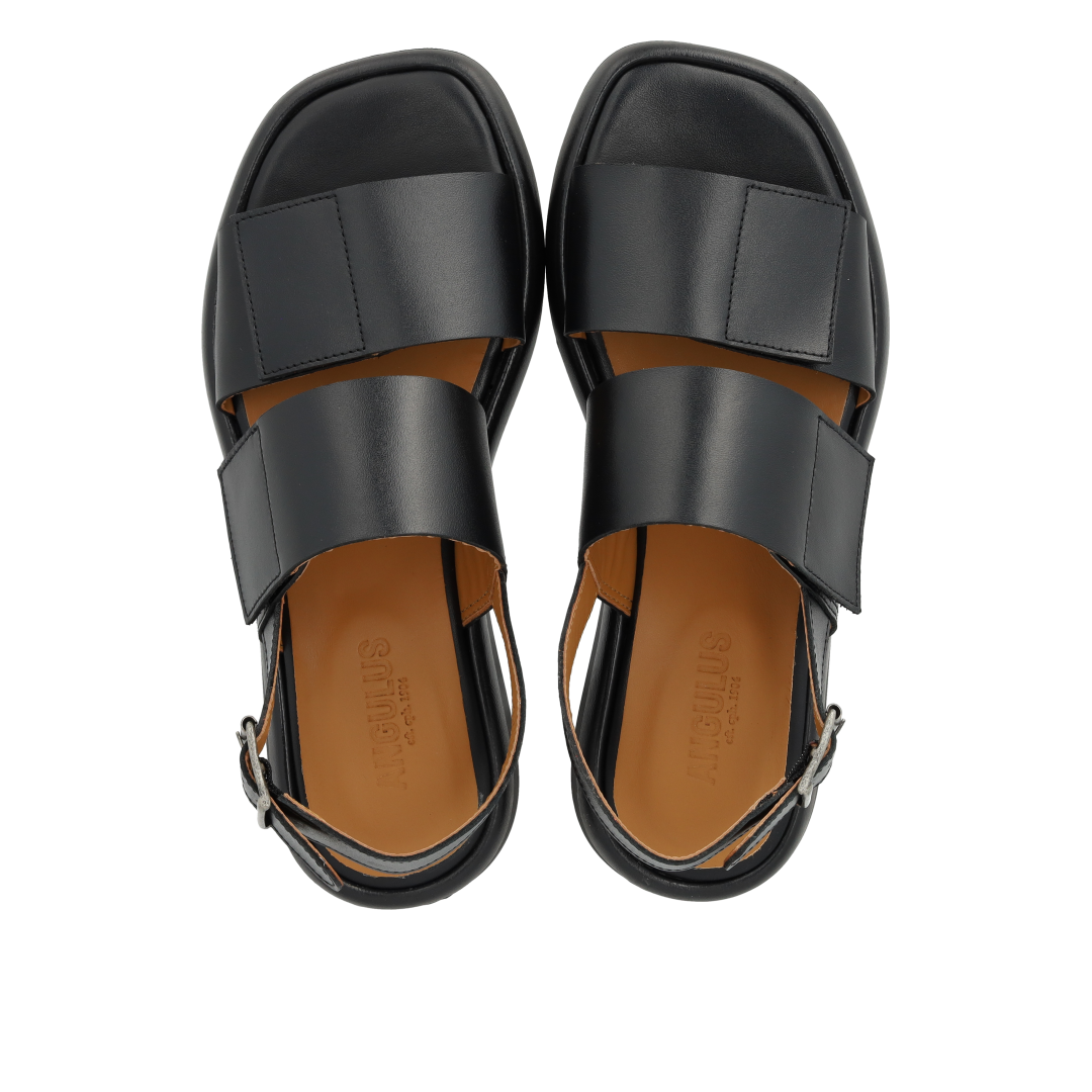 Sandal med justerbare velcroremme