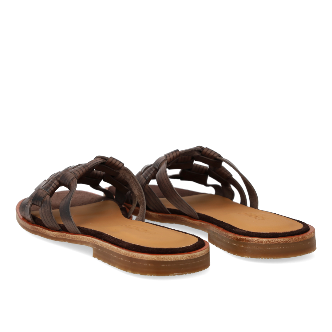 Slip-on sandal med fletdetalje
